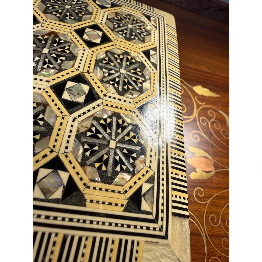 Vintage Marquetry Mother of Pearl‎ Box